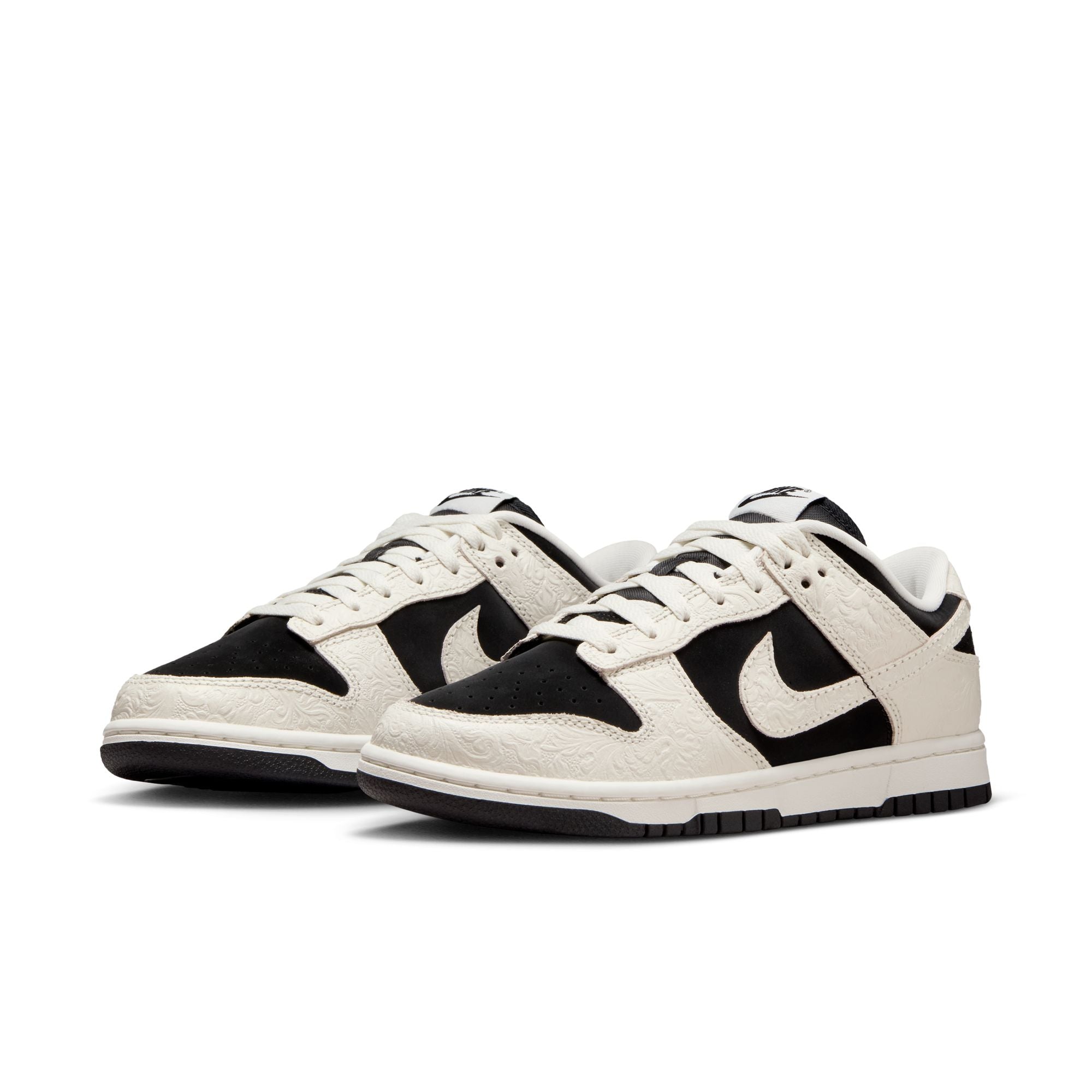 NIKE WOMENS DUNK LOW