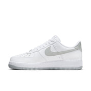 NIKE AIR FORCE 1 '07
