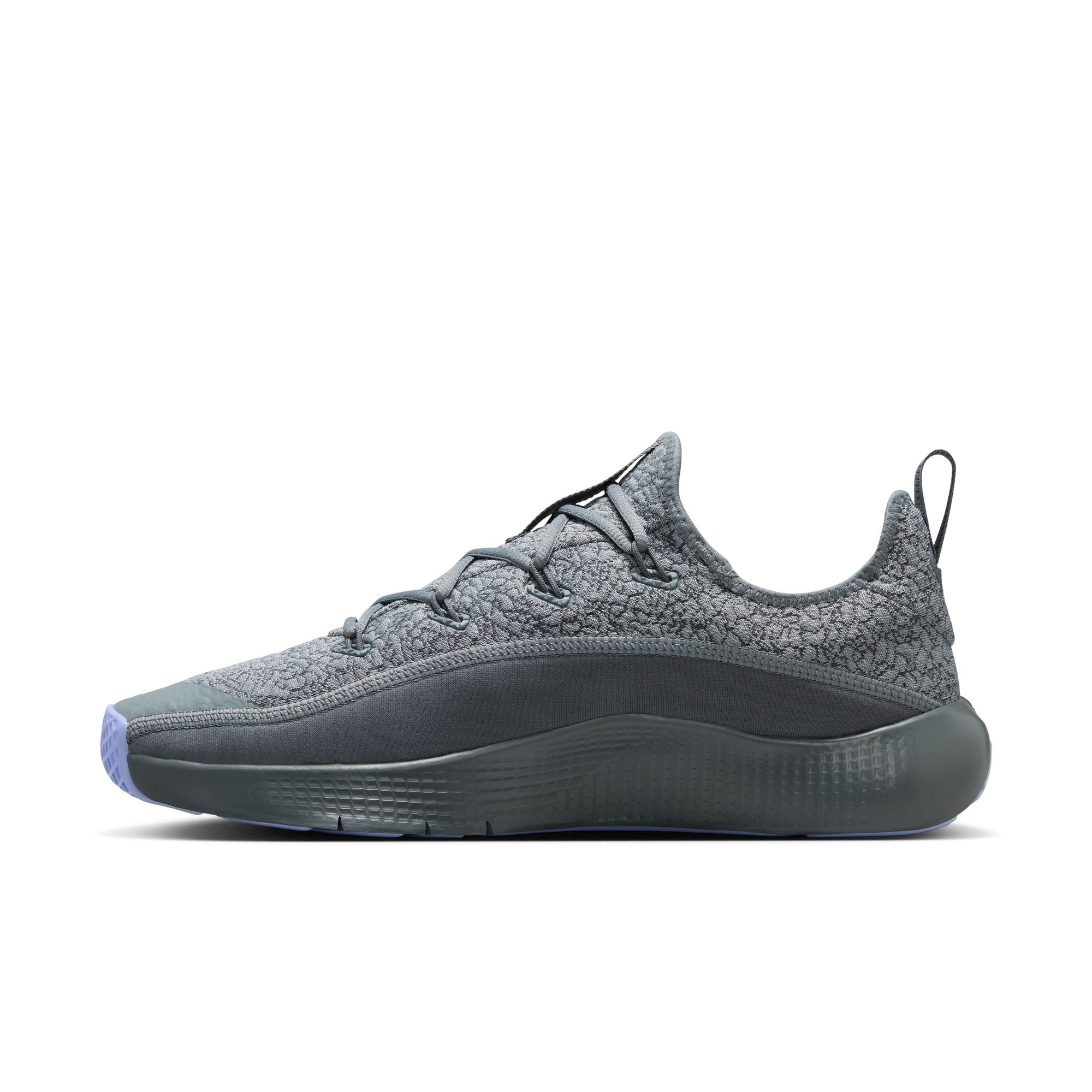 NIKE LEBRON TR 1
