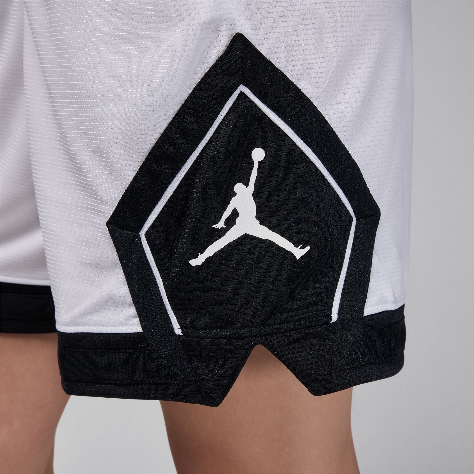 JORDAN SPORT WOMENS 4" DIAMOND SHORT