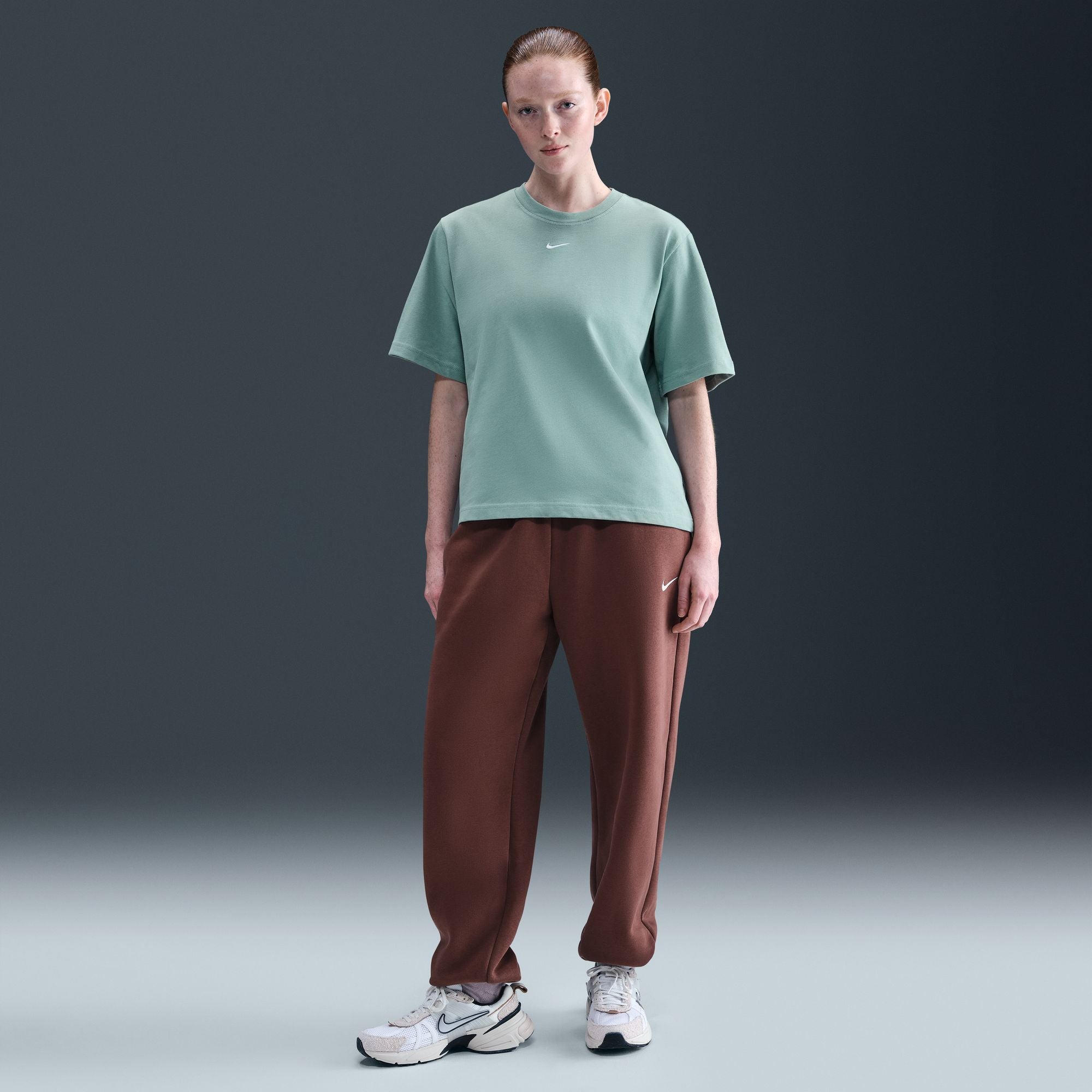 NIKE WOMENS ESSENTIAL BOXY TEE