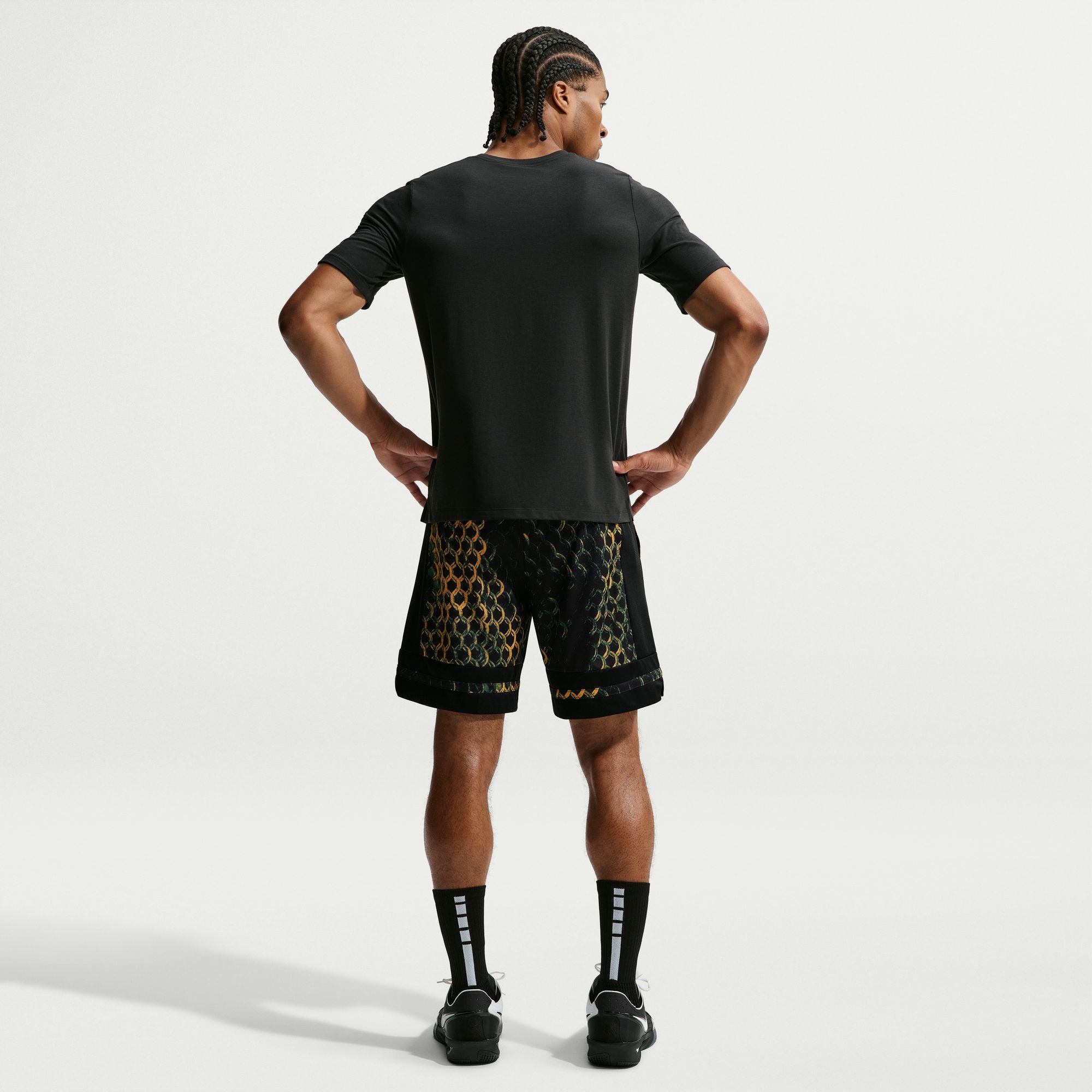 NIKE MENS DRI-FIT 8" CLASSIC SHORT