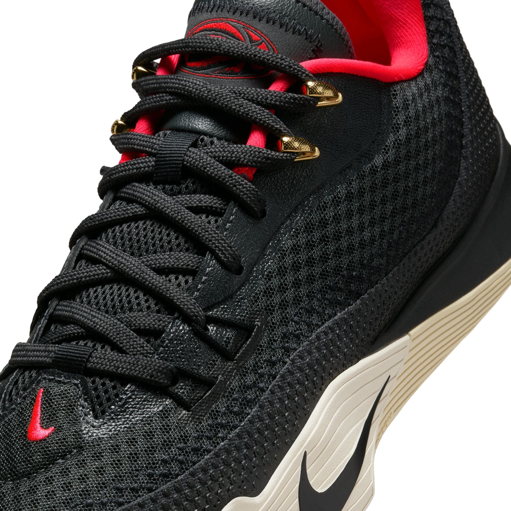 NIKE S.T. FLARE