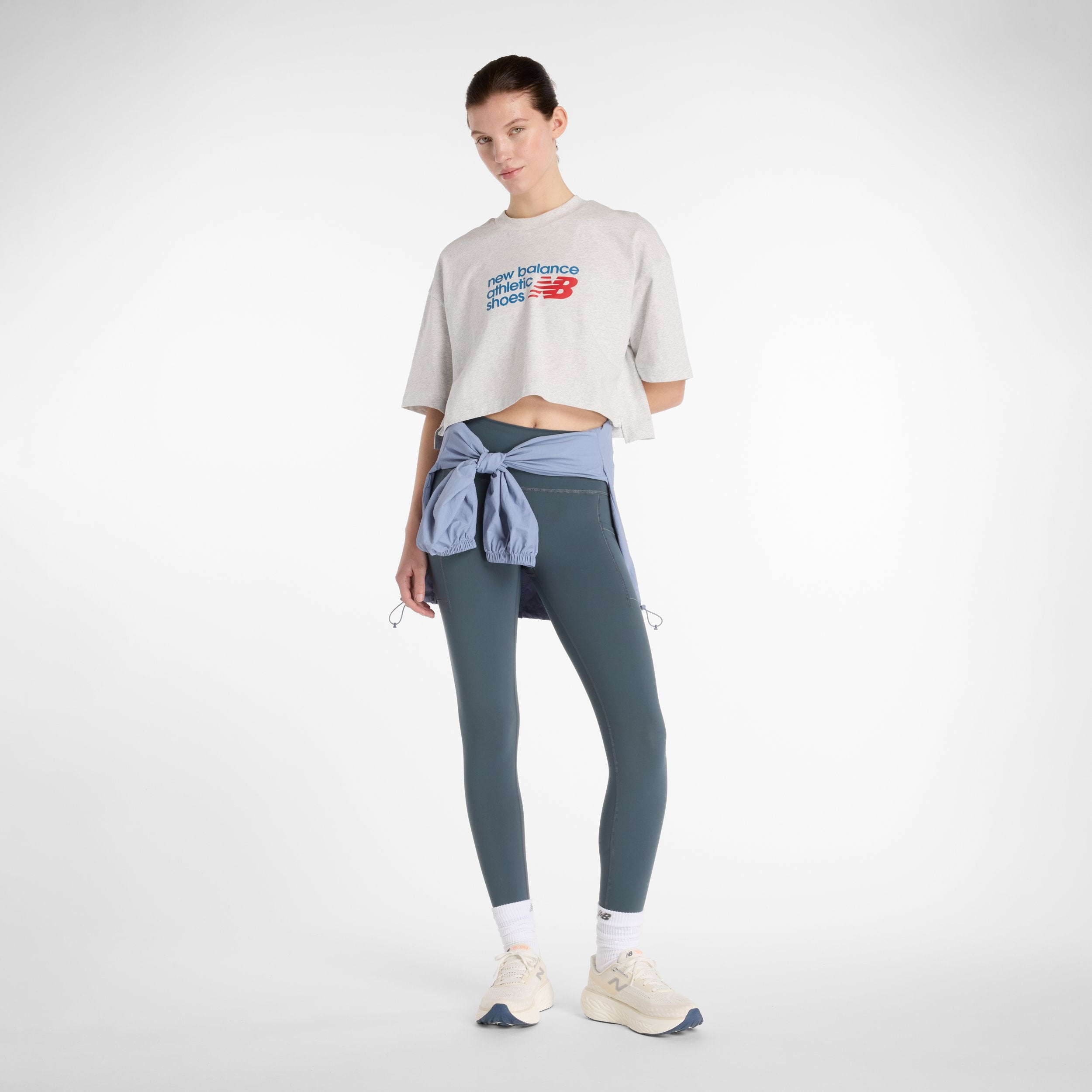 NEW BALANCE ATHLETICS PREMIUM CHEST LOGO CROPPED T-SHIRT- AHH