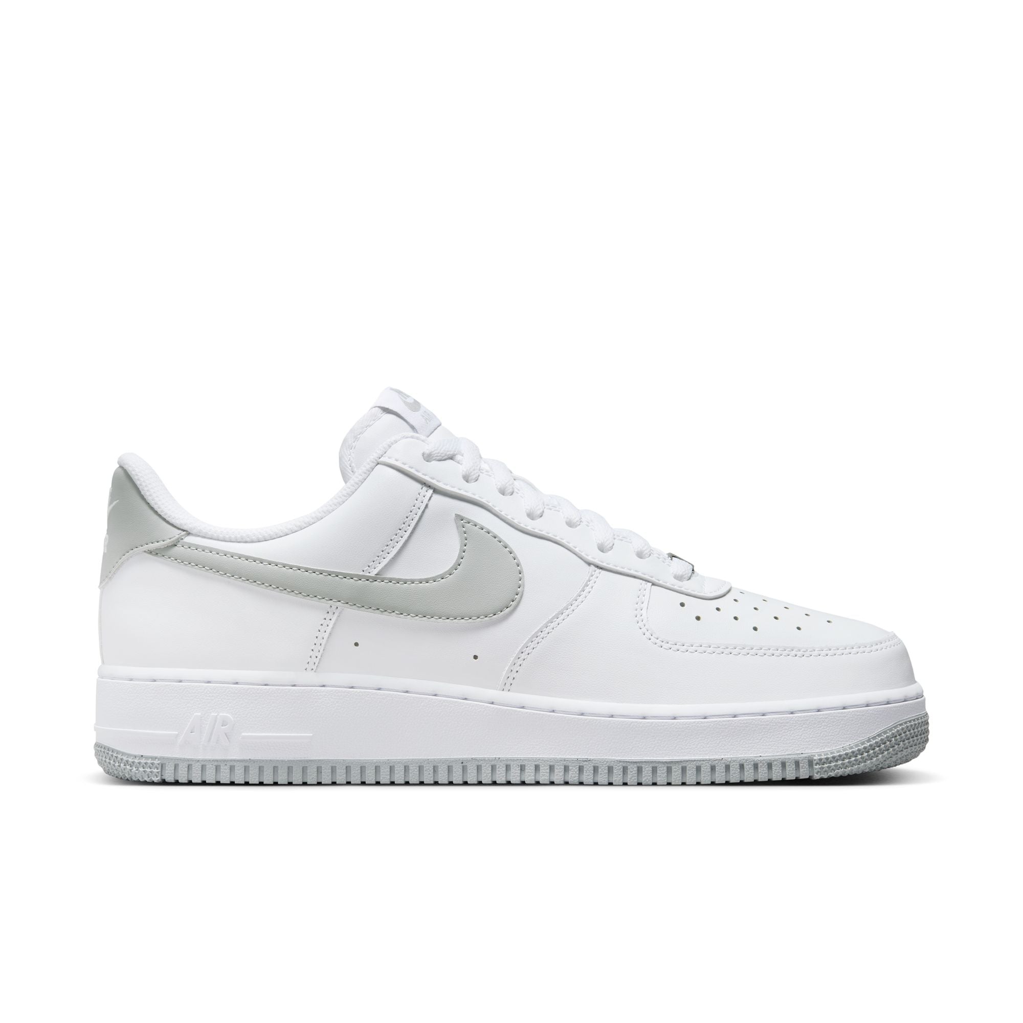 NIKE AIR FORCE 1 '07