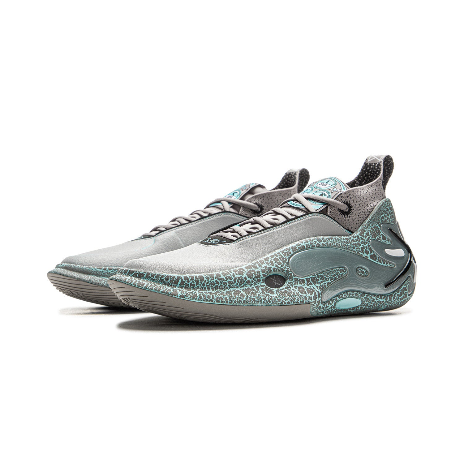 WAY OF WADE 11 STATUE
