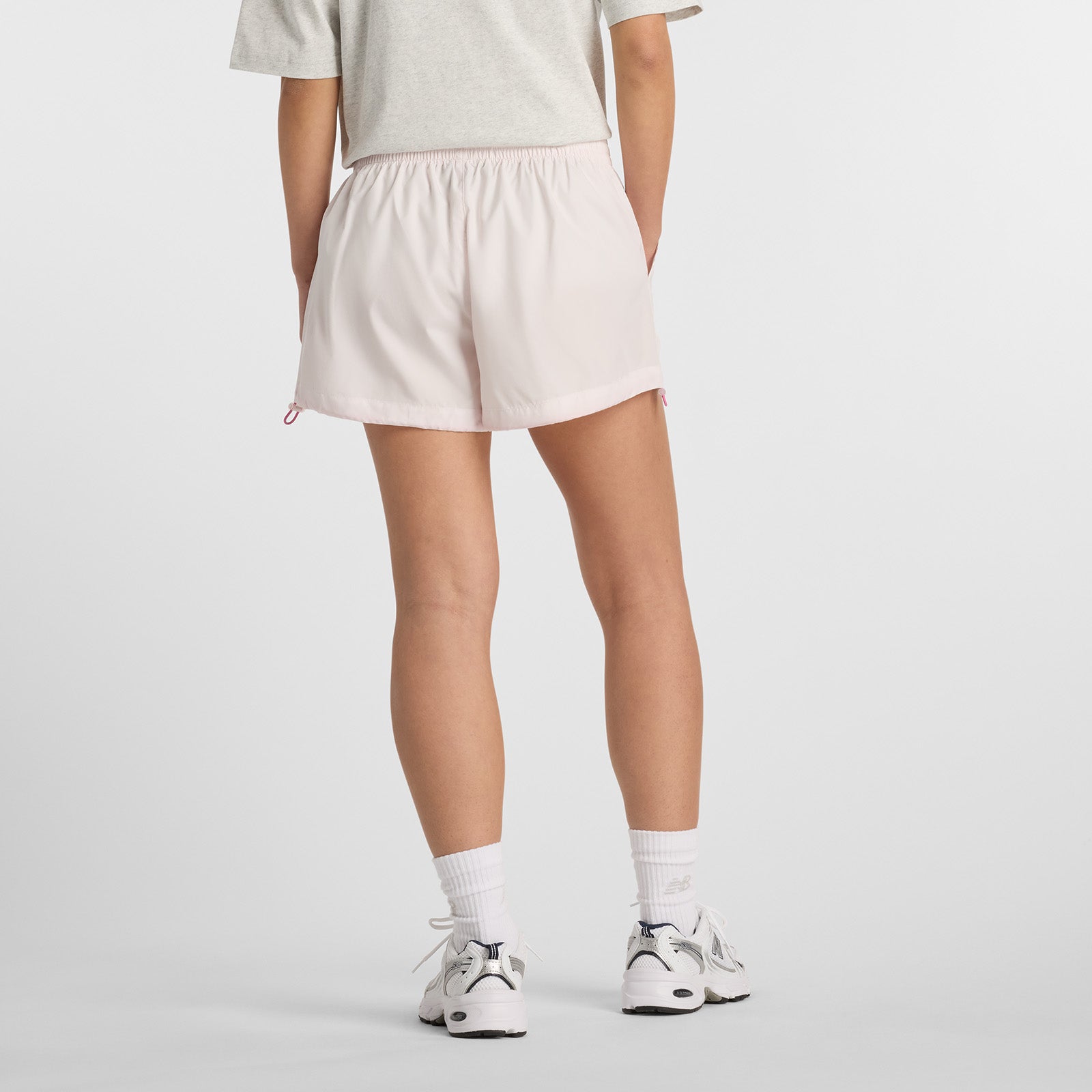 NEW BALANCE WOMENS TRACKSIDE WOVEN SHORT